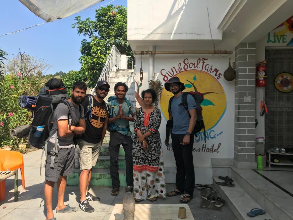 Sun N Soil Backpacker Hostel Lachhiwala Bagian luar foto