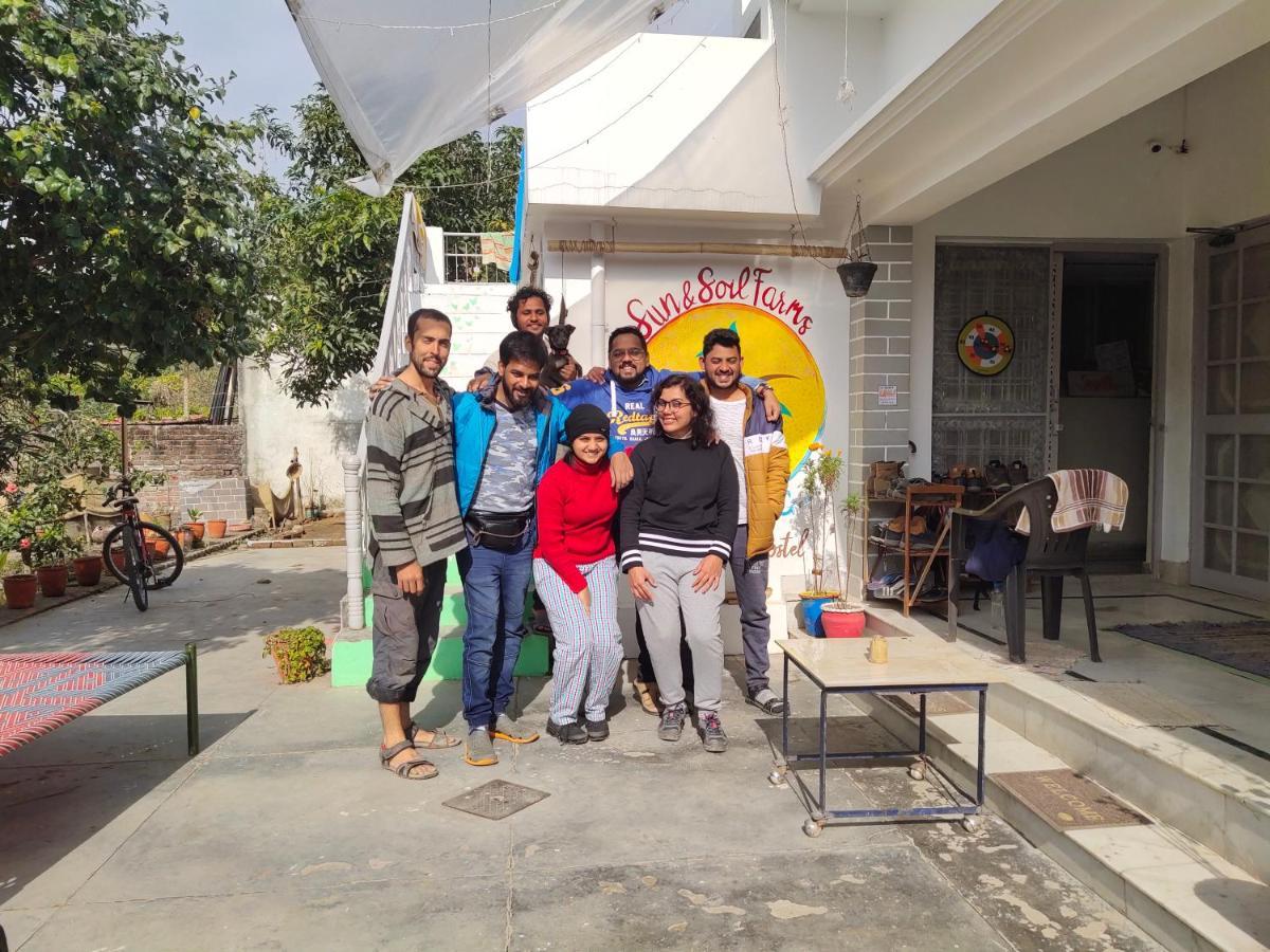 Sun N Soil Backpacker Hostel Lachhiwala Bagian luar foto